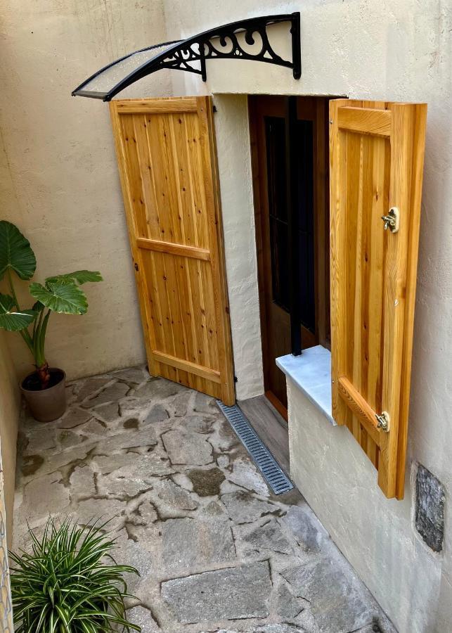 Apartment In Country House With Views And Pool Vespellá Eksteriør bilde